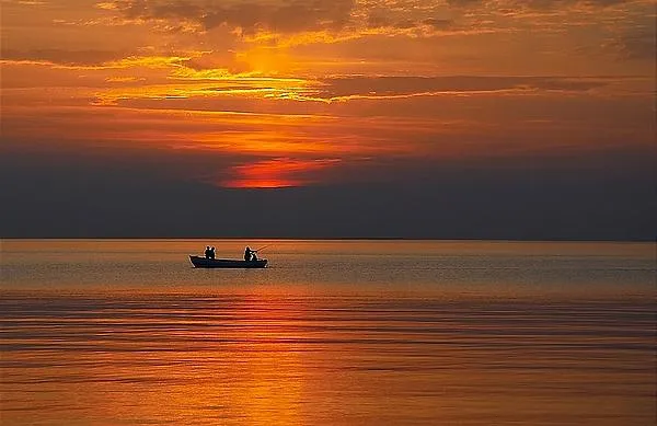 User submitted picture: Fishing in the sun
